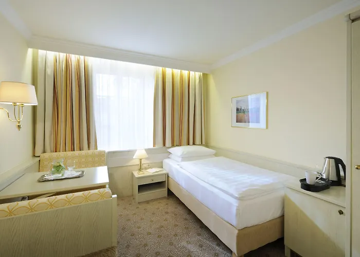 ホテル シュエラー 4*