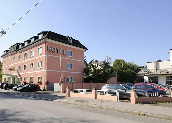 ホテル シュエラー 4*